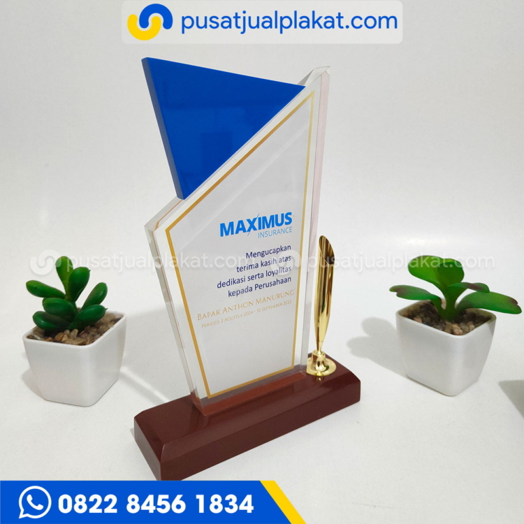 Plakat Penghargaan Karyawan Maximus Insurance