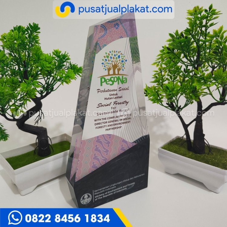Plakat Kementerian Lingkungan Hidup dan Kehutanan