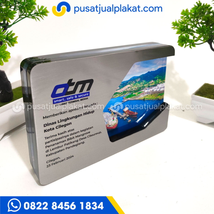 Plakat Custom Akrilik Kombinasi Plat Stainless