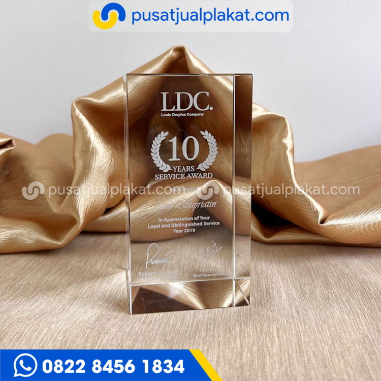 Plakat Kristal Persegi Panjang