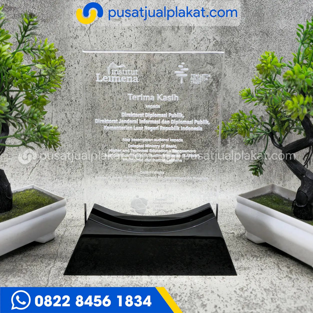 Jual Plakat Custom Akrilik Grafir Kombinasi Resin Premium