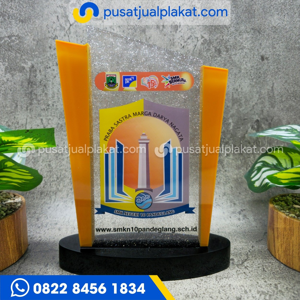 Plakat SMKN Custom Profesional dan Eksklusif