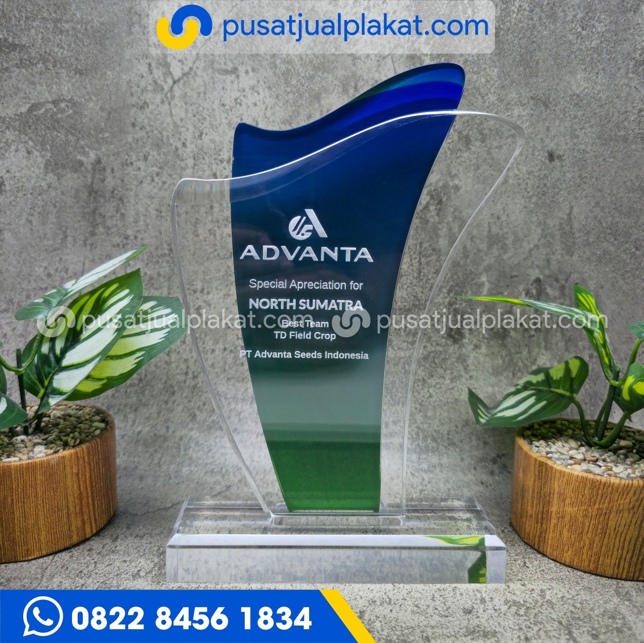 Plakat Akrilik Best Team Custom Profesional dan Eksklusif