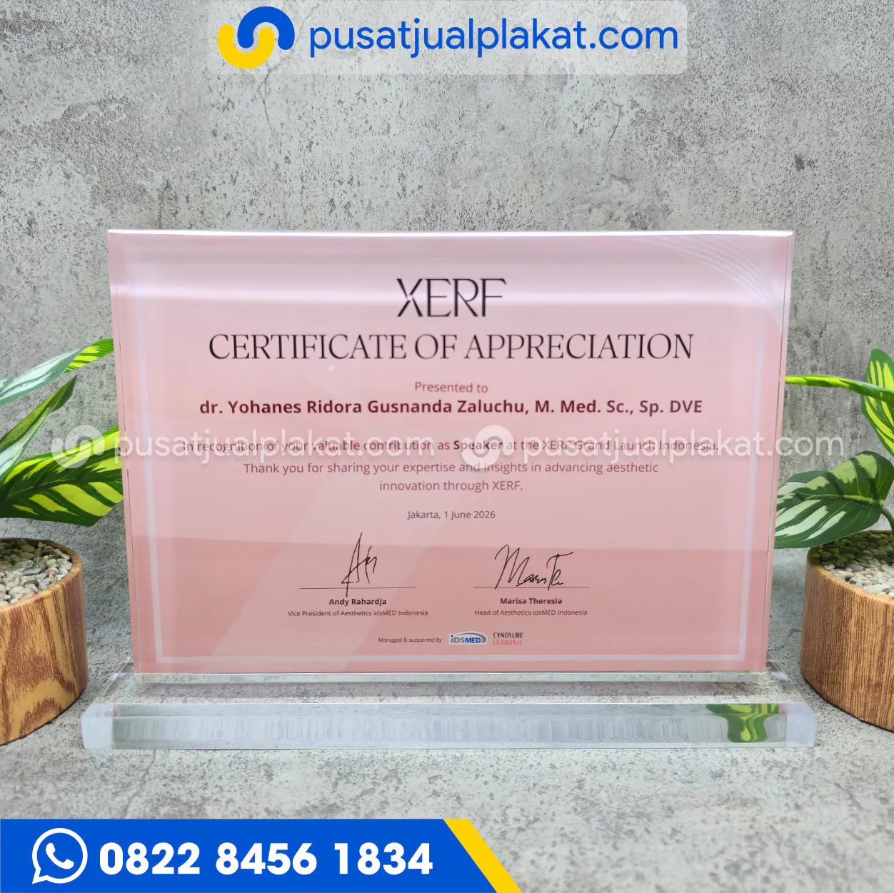 Jual Plakat Akrilik Ukuran A4 Custom Profesional dan Eksklusif