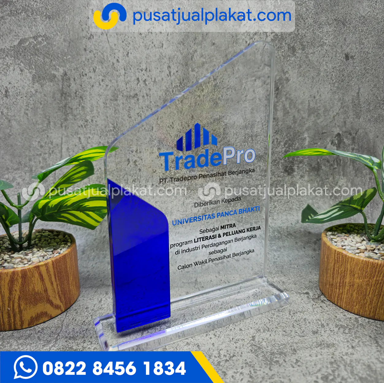 Jual Plakat Akrilik Trade PRO Custom Profesional dan Eksklusif